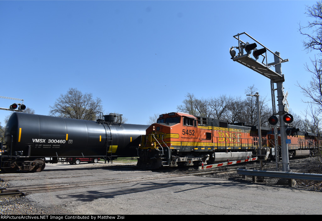 BNSF 5452